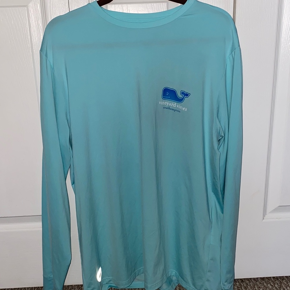 Vineyard Vines performance tee